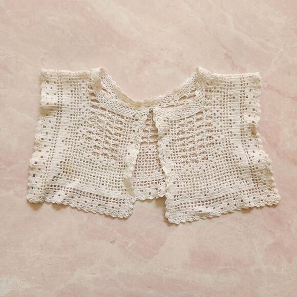 Little girls osfm crochet 70s vintage lace doilie cape cream antique white - Picture 1 of 4